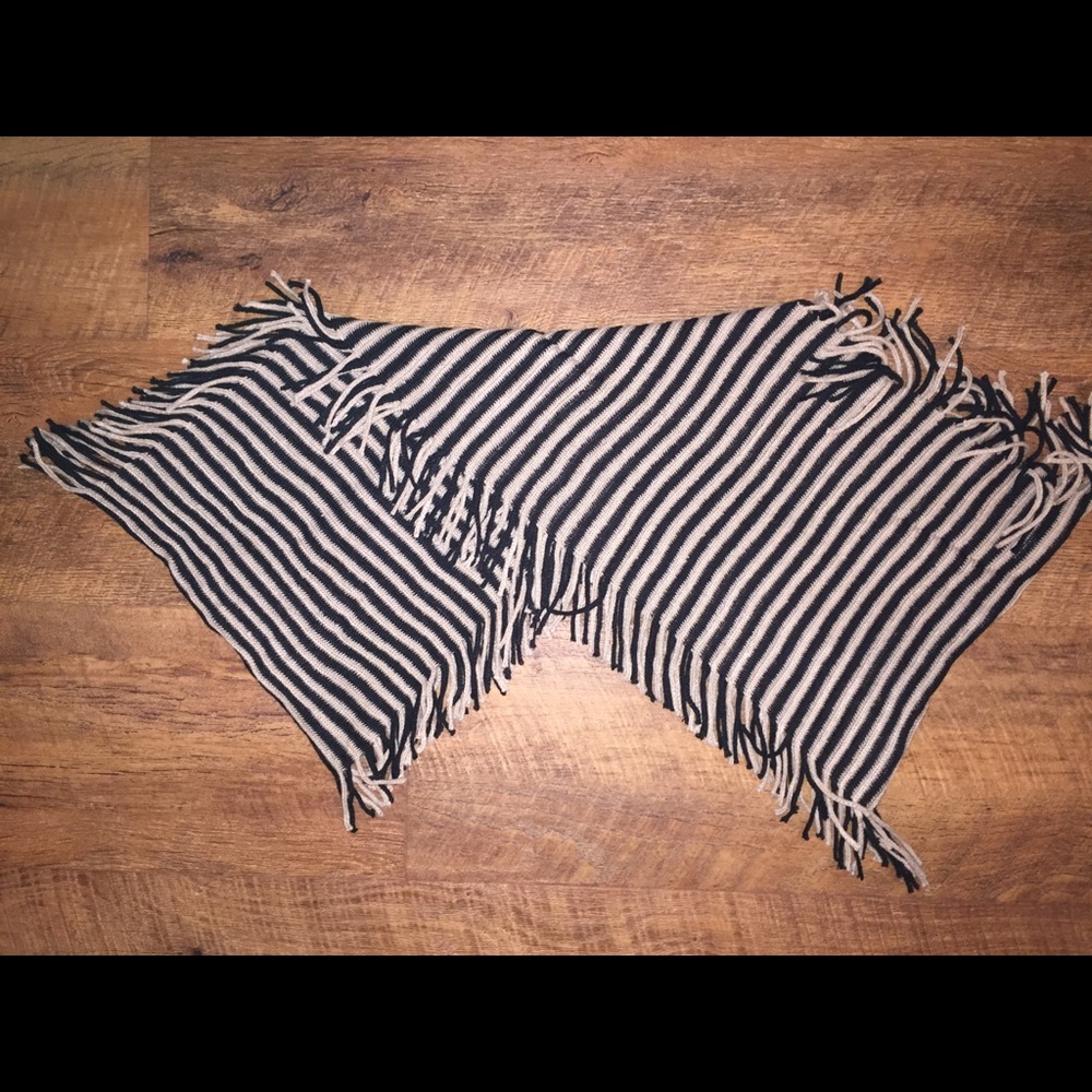 Soft Infinity Scarf - Picture 3 of 8